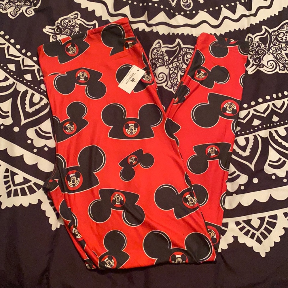 NWT Disney Mickey Mouse ears hat leggings